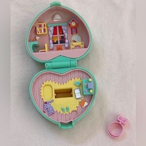 Vintage Bluebird Polly Pocket Midge’s bed time Compact only 1990s